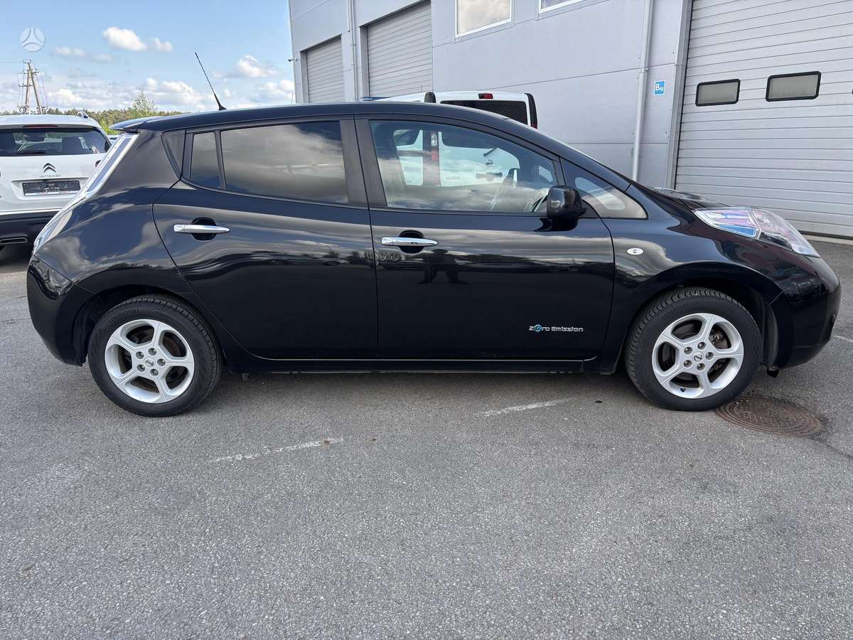 Nissan Leaf, 24 kWh, hatchback