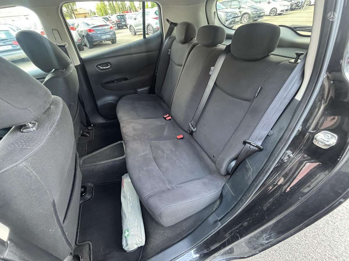 Nissan Leaf, 24 kWh, hatchback
