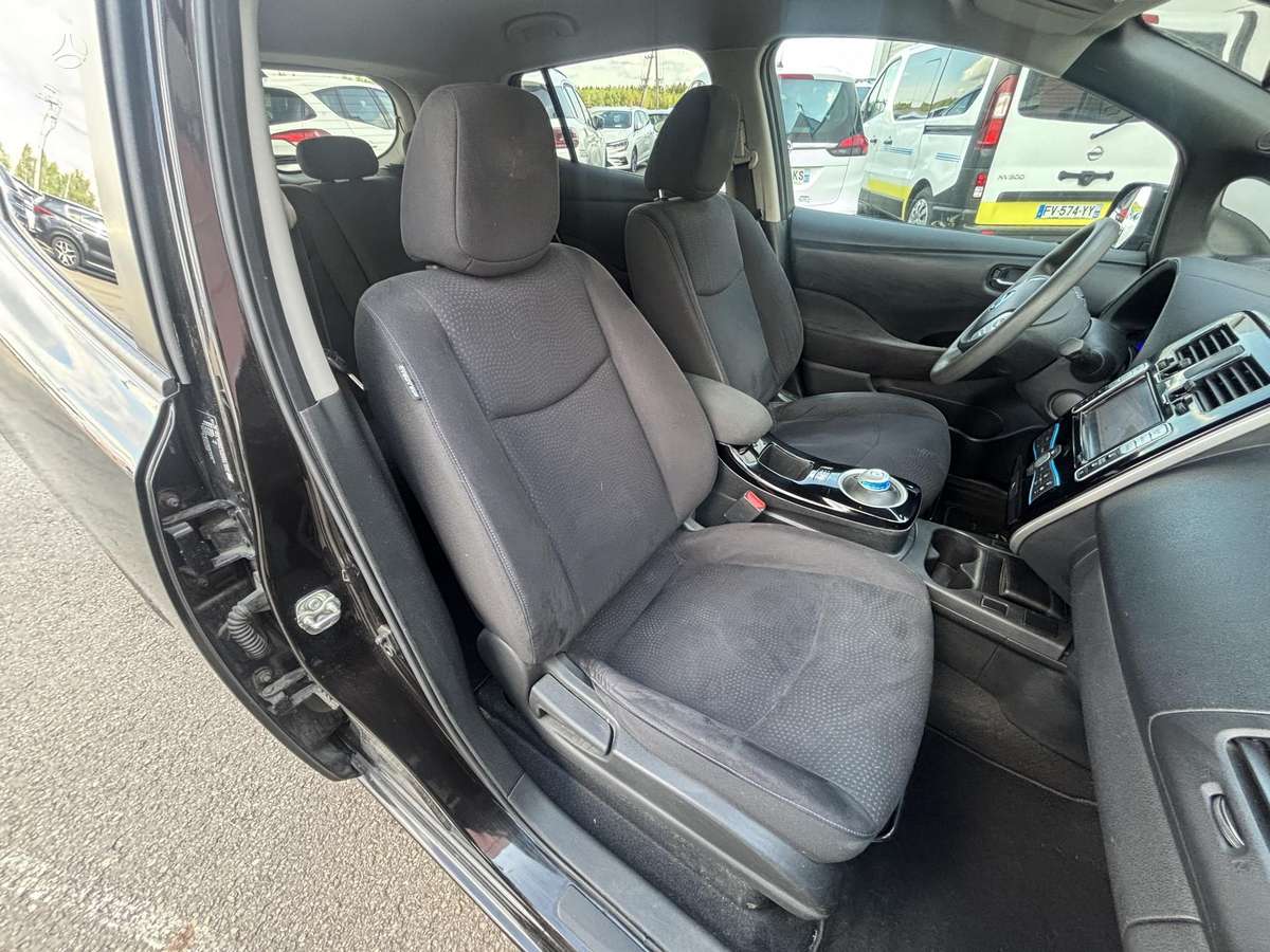 Nissan Leaf, 24 kWh, hatchback