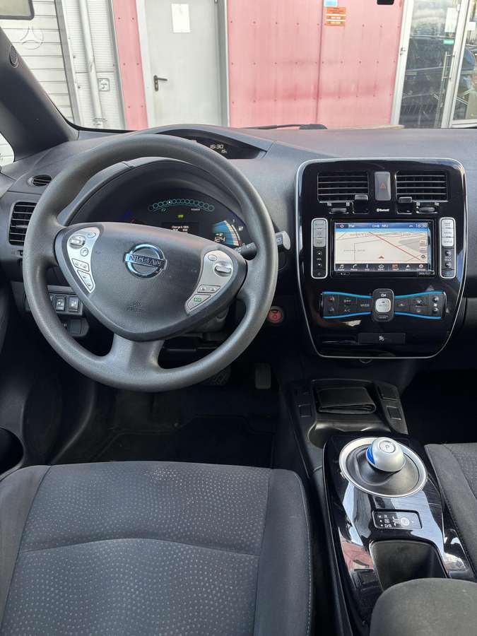 Nissan Leaf, 24 kWh, hatchback