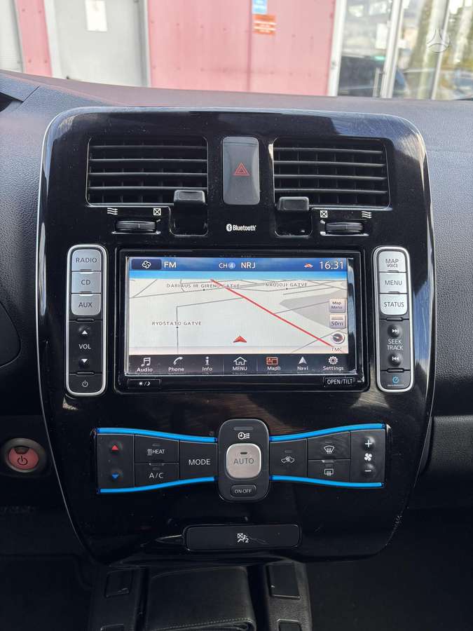 Nissan Leaf, 24 kWh, hatchback