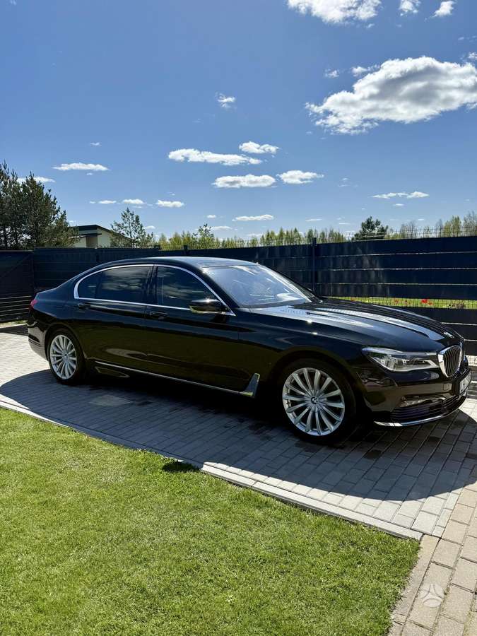 BMW 740, 3.0 l., Седан