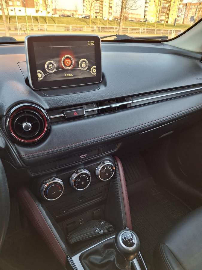 Mazda CX-3, 1.5 l., off-road / crossover