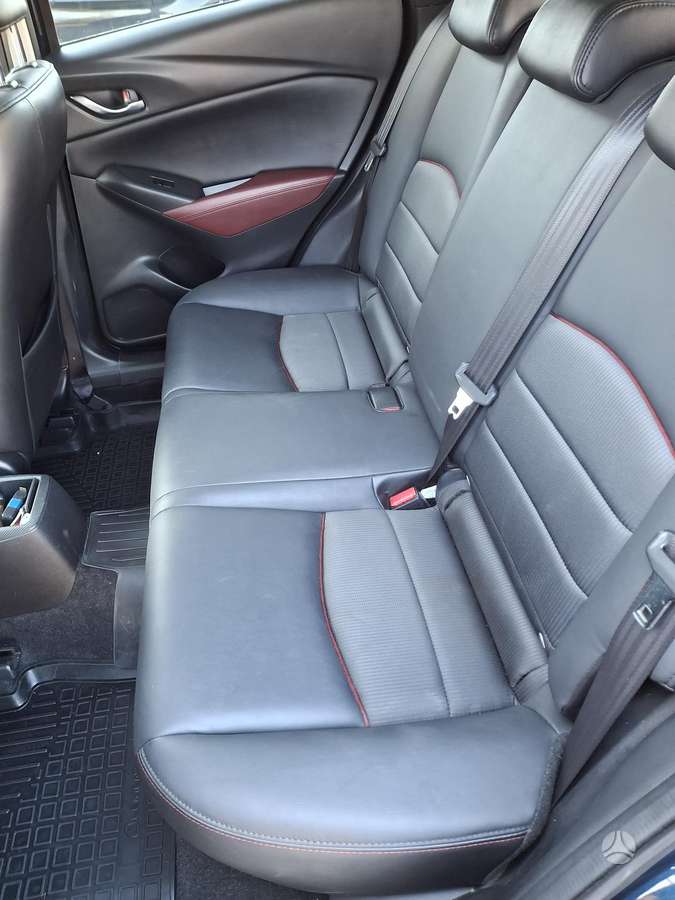 Mazda CX-3, 1.5 l., off-road / crossover
