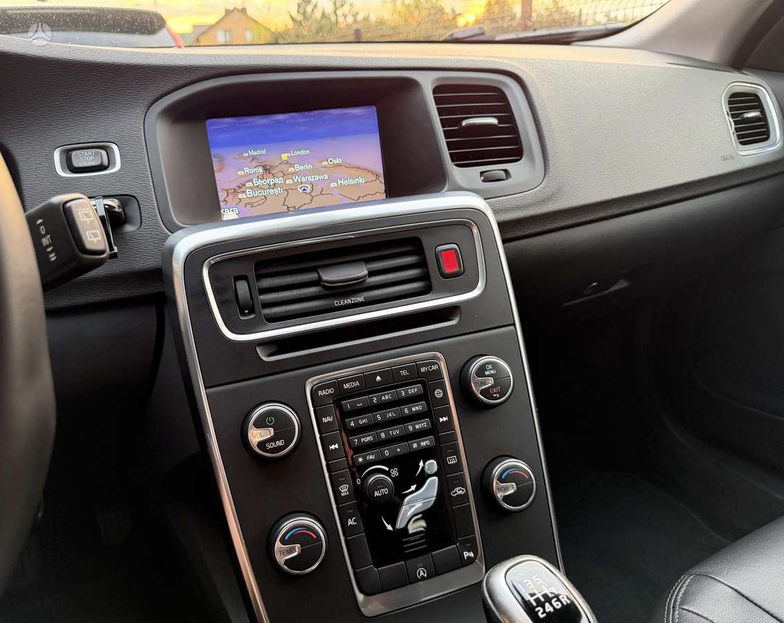 Volvo V60, 2.0 l., Универсал