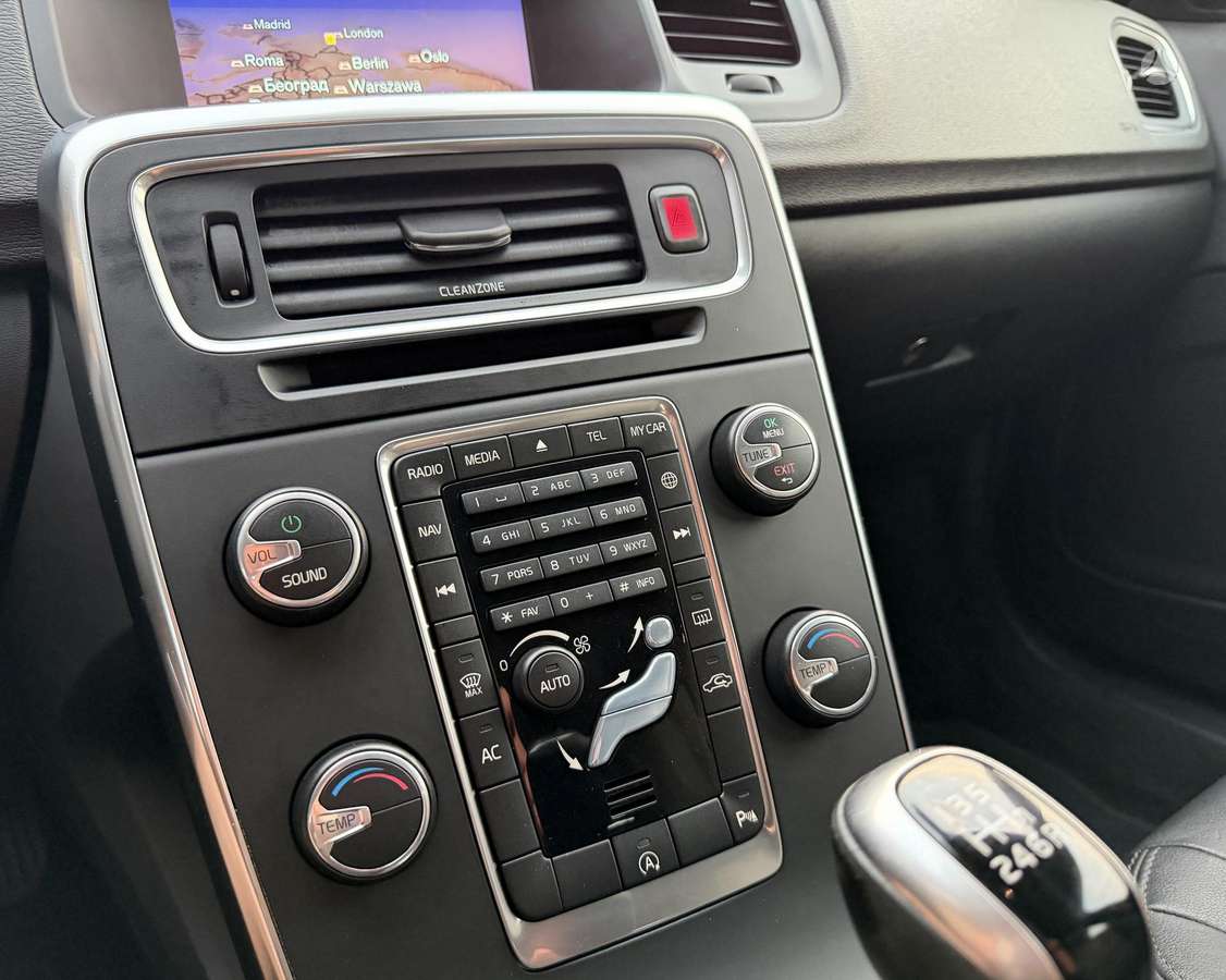 Volvo V60, 2.0 l., Универсал