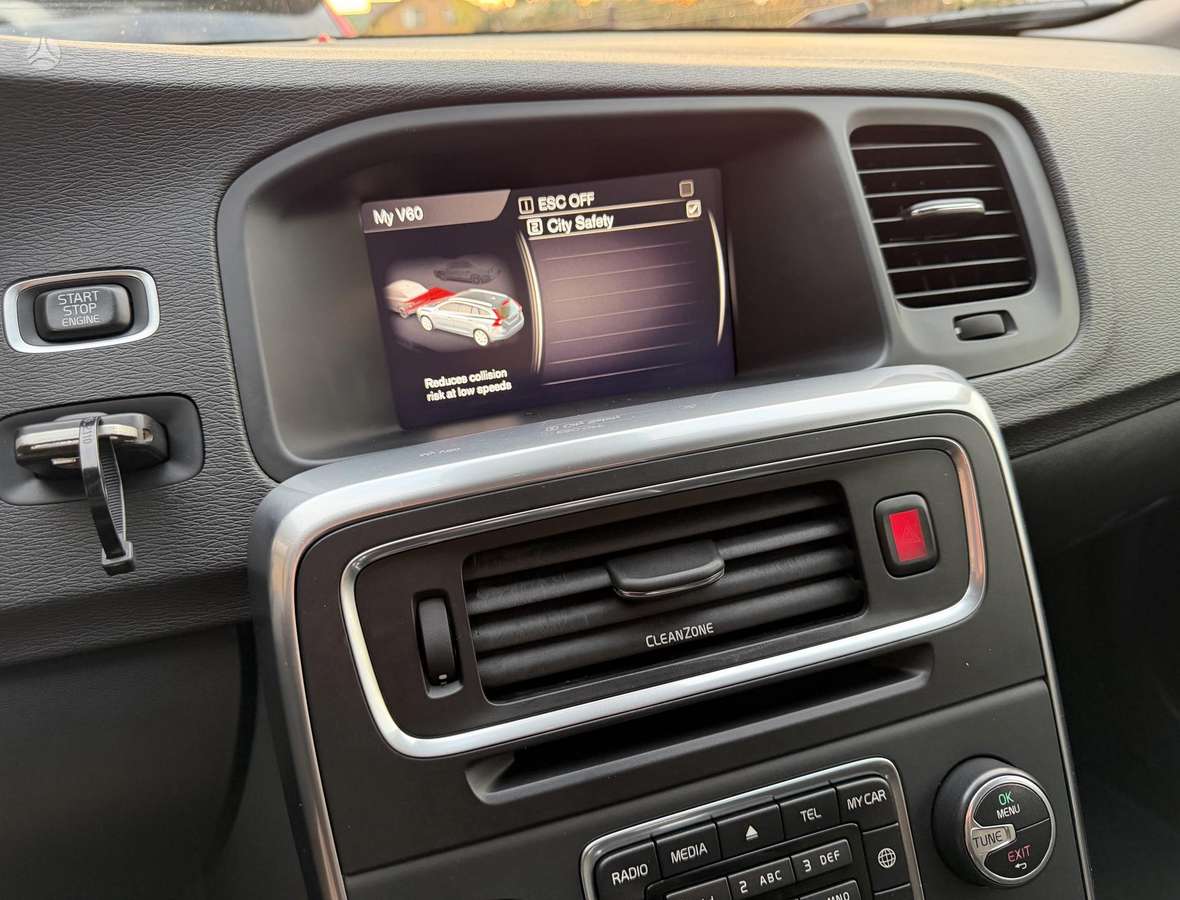 Volvo V60, 2.0 l., Универсал