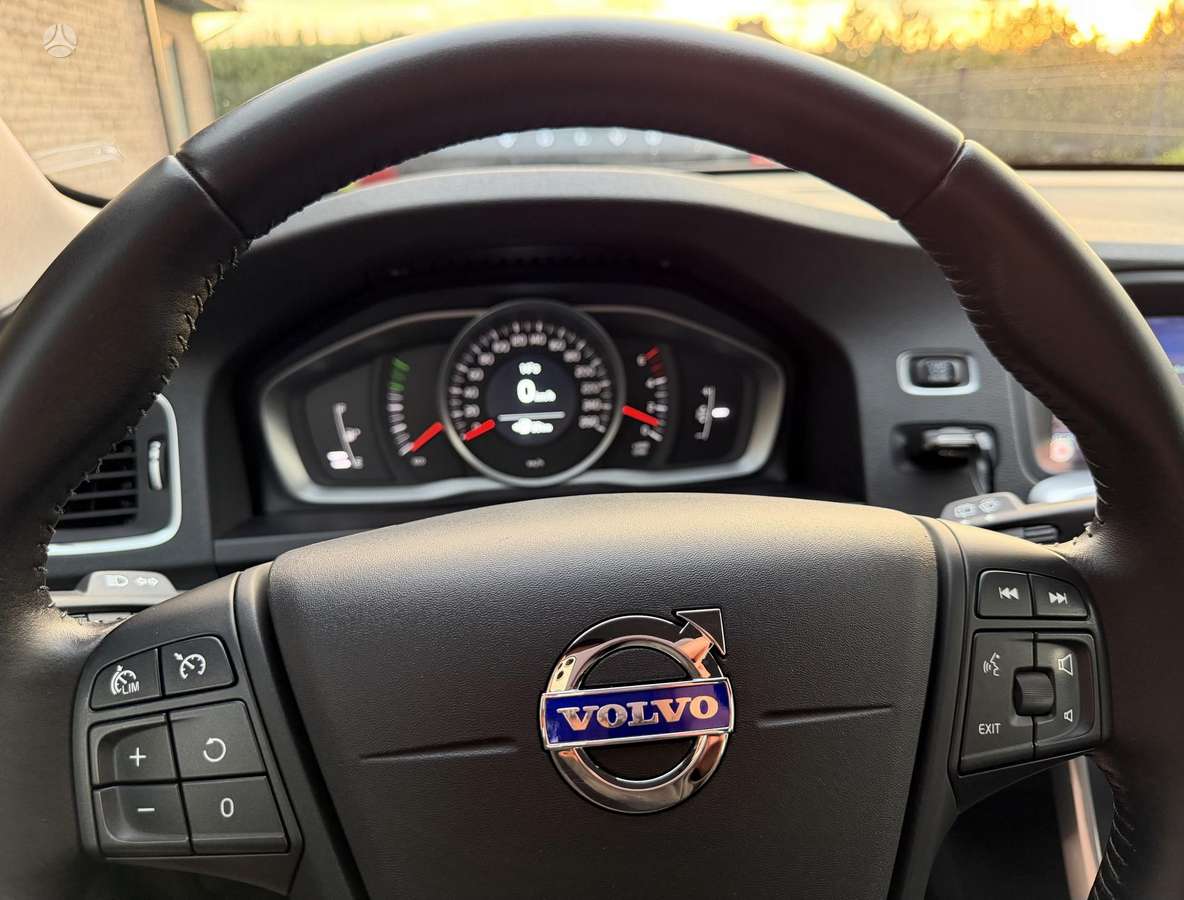 Volvo V60, 2.0 l., Универсал