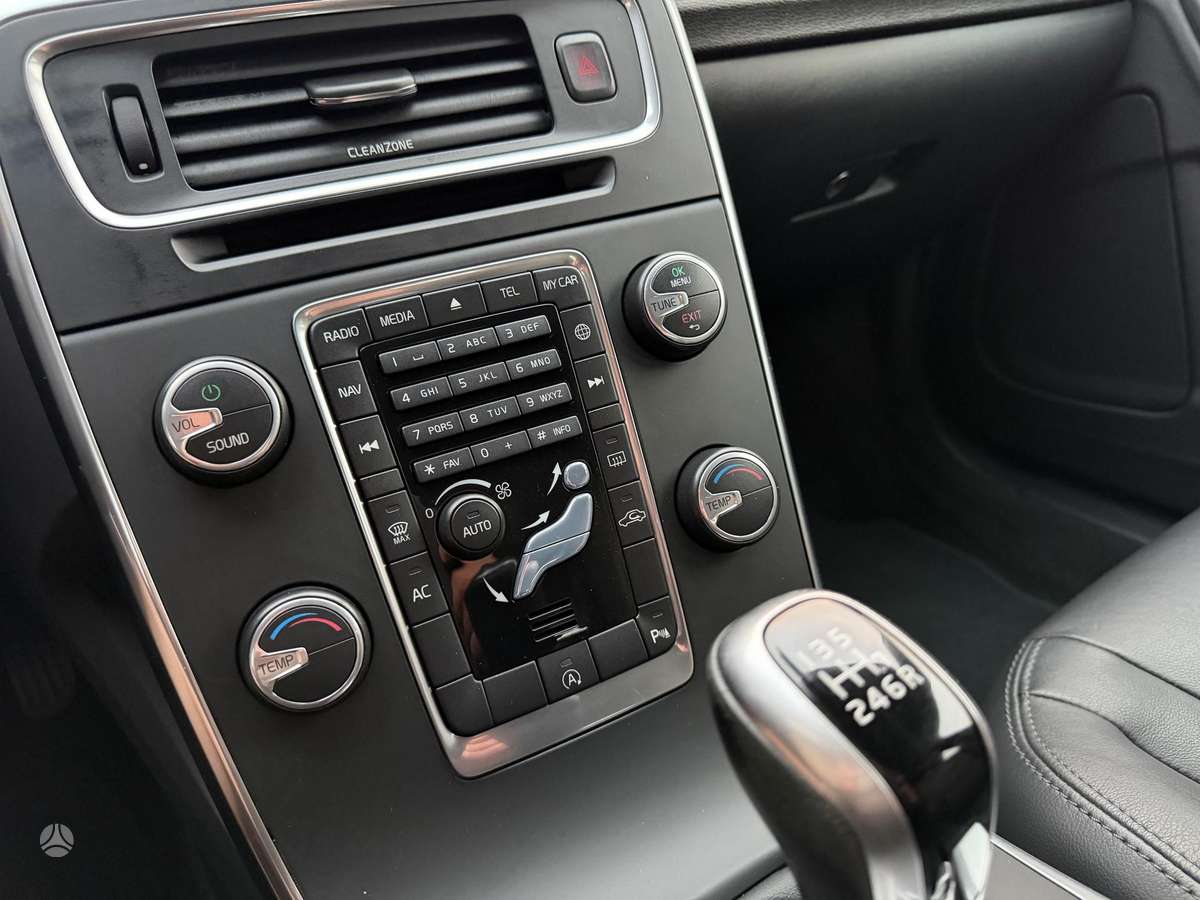 Volvo V60, 2.0 l., Универсал