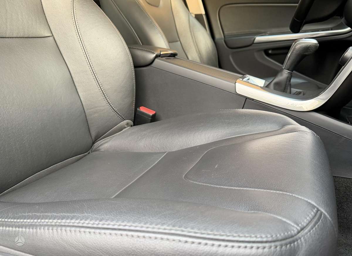 Volvo V60, 2.0 l., Универсал