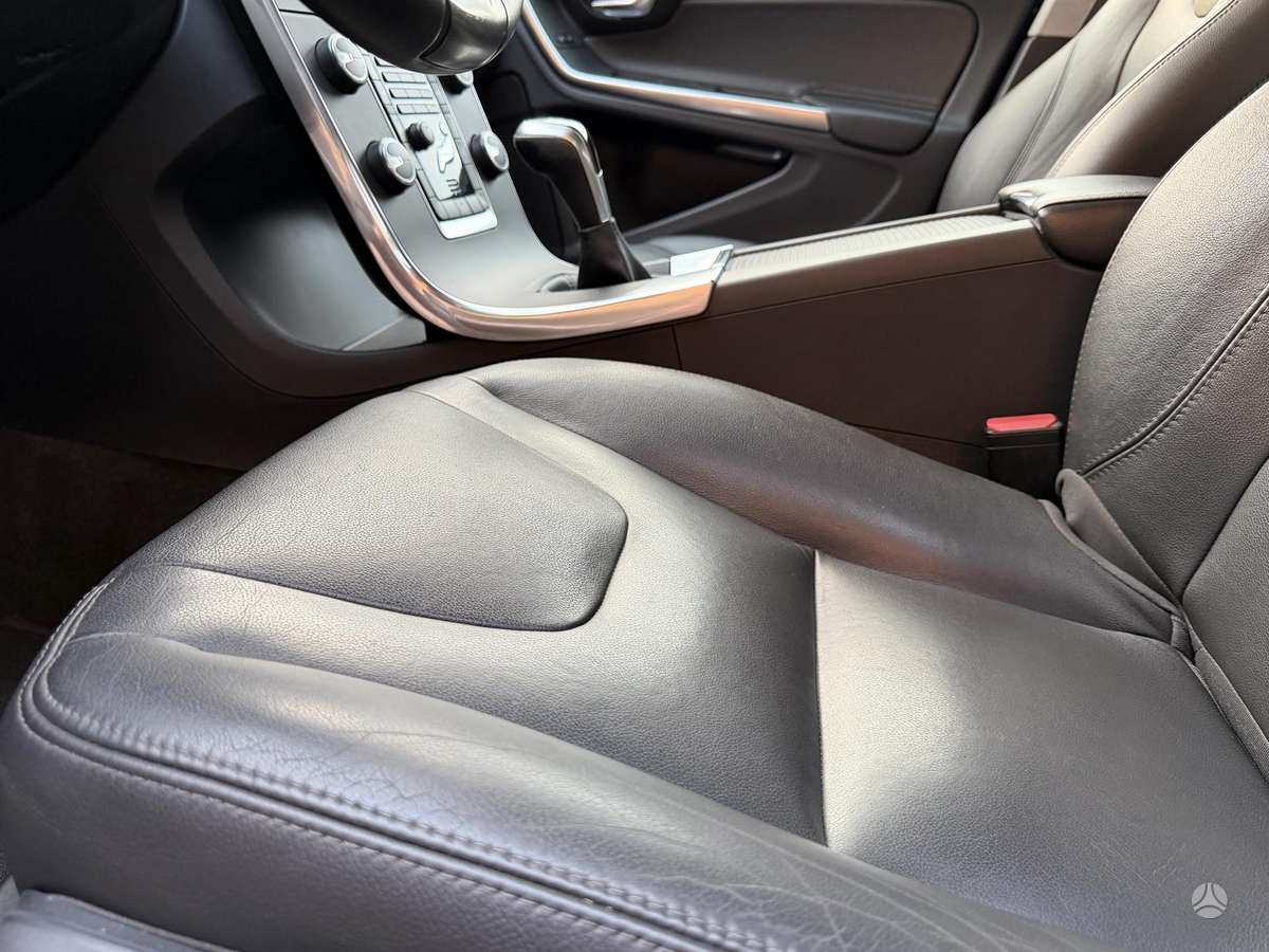 Volvo V60, 2.0 l., Универсал