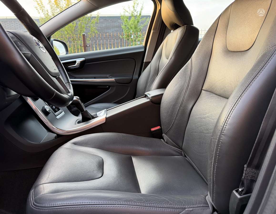 Volvo V60, 2.0 l., Универсал
