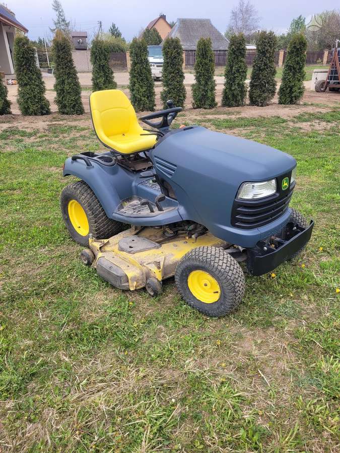 John Deere X495, garden tractors