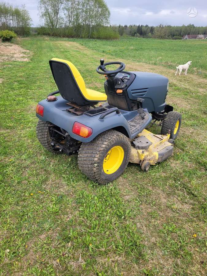 John Deere X495, garden tractors