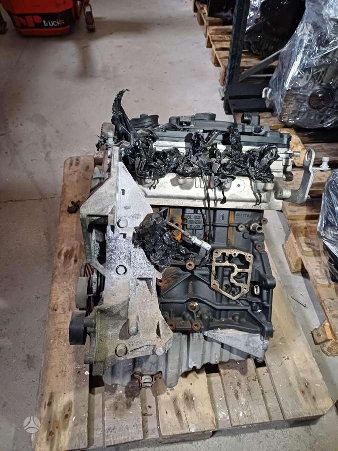 Audi A4, CAG, engine
