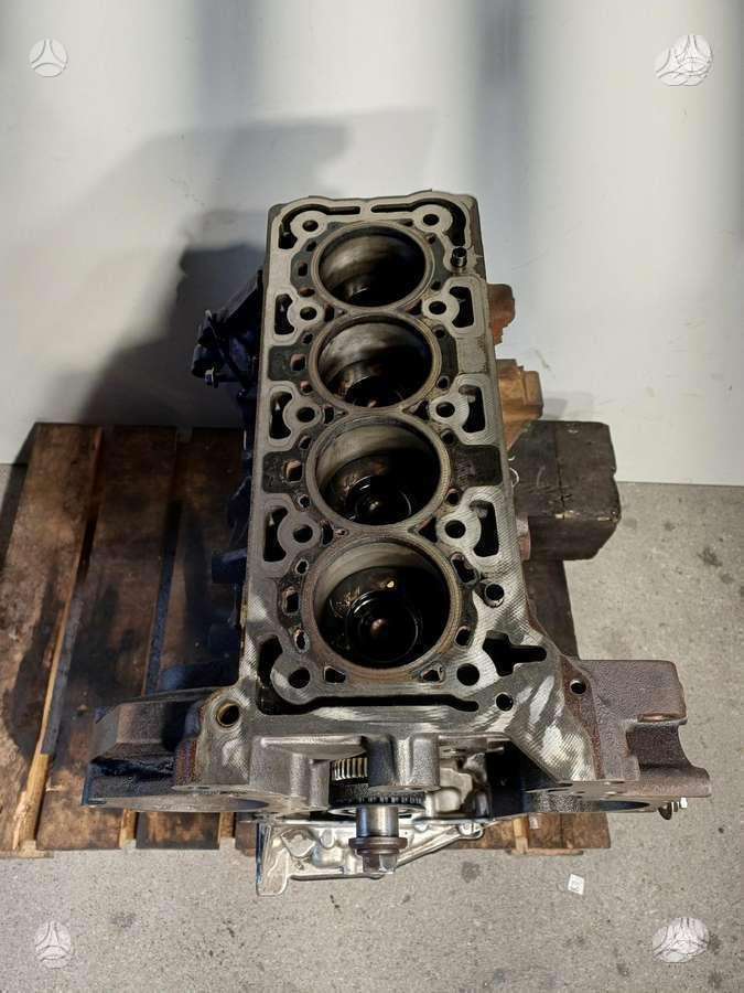 Ford Transit, YNR6, двигатель