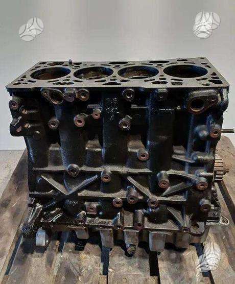 Volkswagen Golf, CLHH, engine