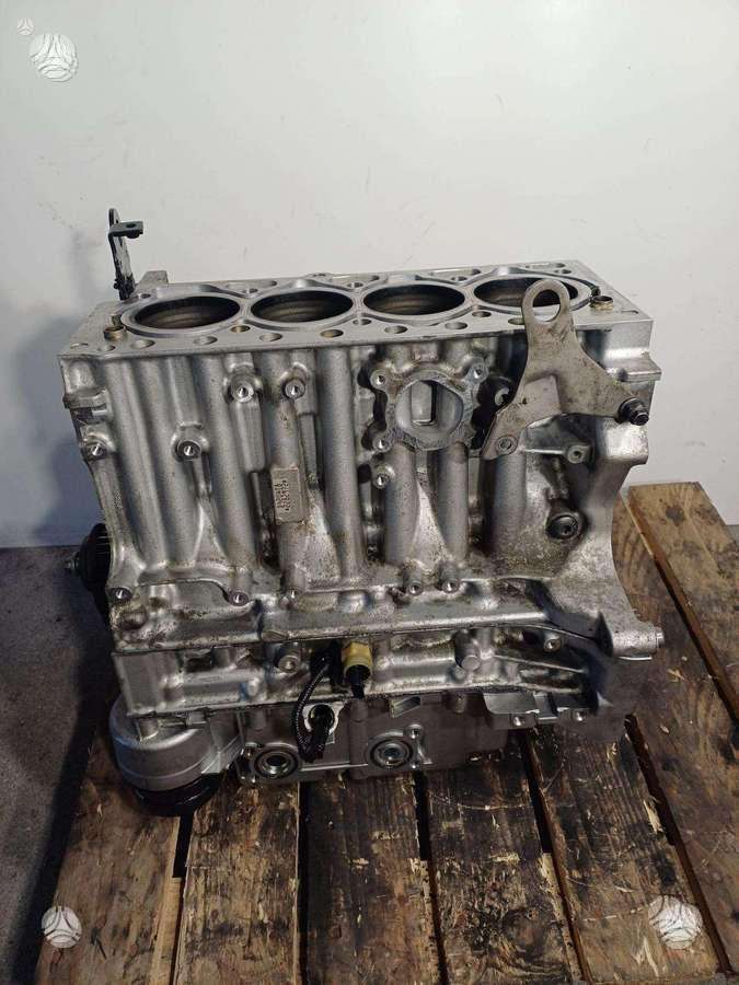 Volvo S80, D4204T8, двигатель