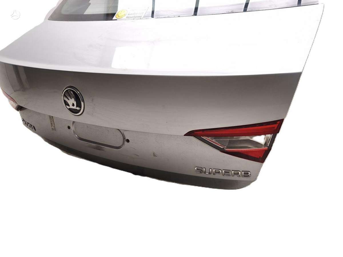 Skoda Superb hood (front, rear)