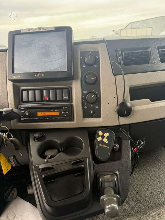 Volvo FL240 / LUMIKKO 90DS refrigerator /, рефрижераторы