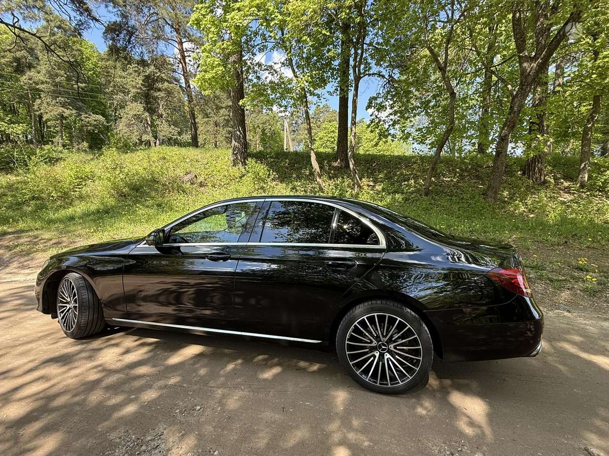 Mercedes-Benz E220, 2.0 l., Седан