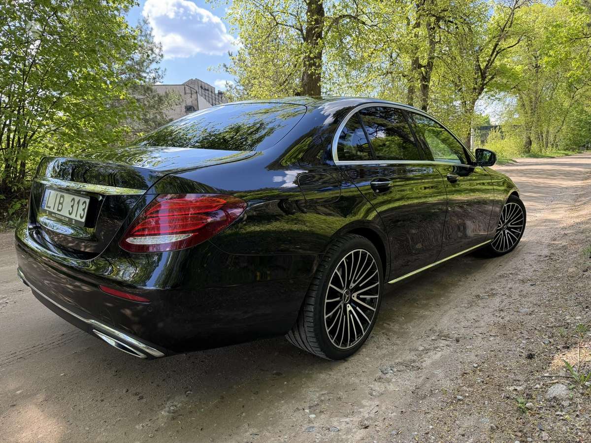 Mercedes-Benz E220, 2.0 l., Седан