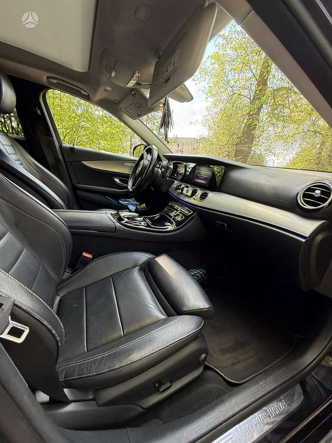 Mercedes-Benz E220, 2.0 l., Седан