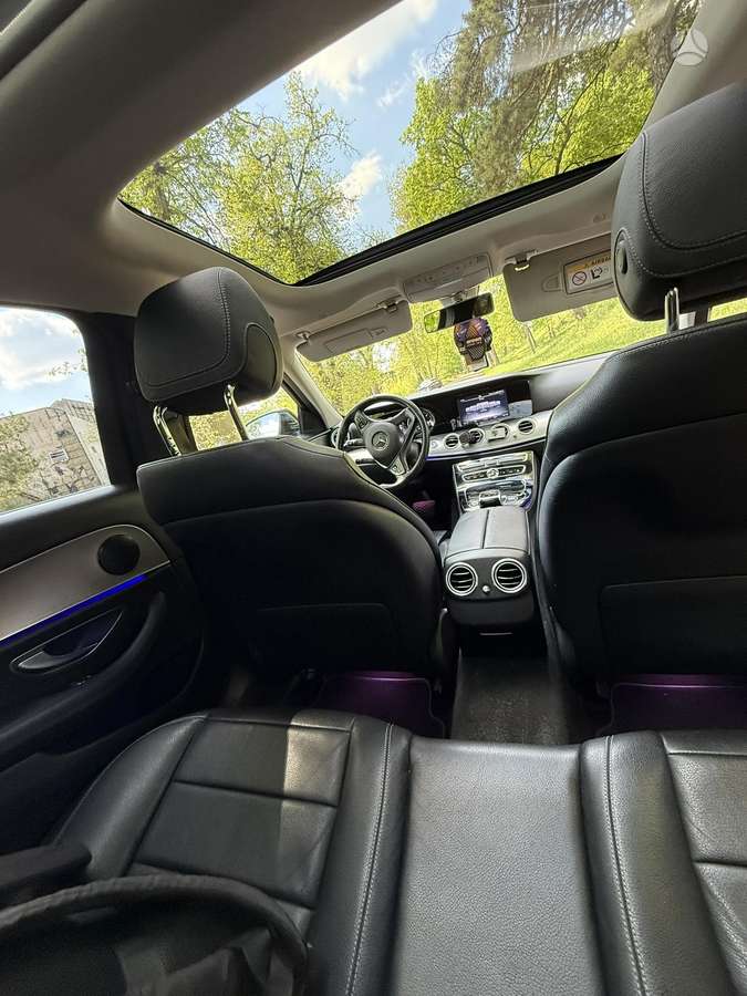 Mercedes-Benz E220, 2.0 l., Седан