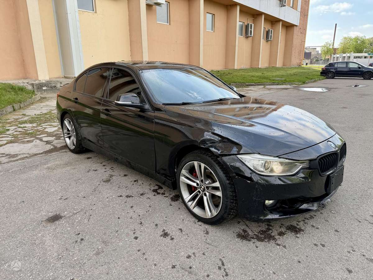 BMW 335, 3.0 l., Седан