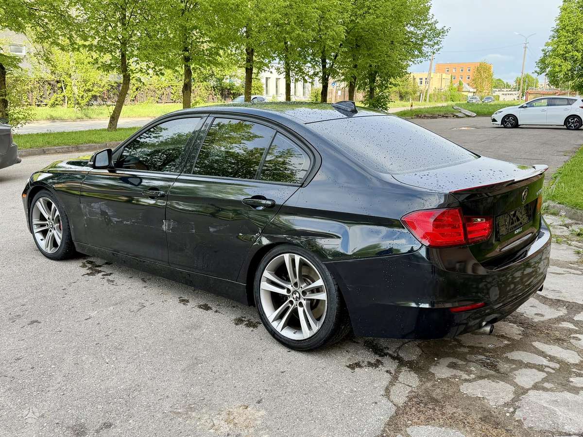 BMW 335, 3.0 l., Седан