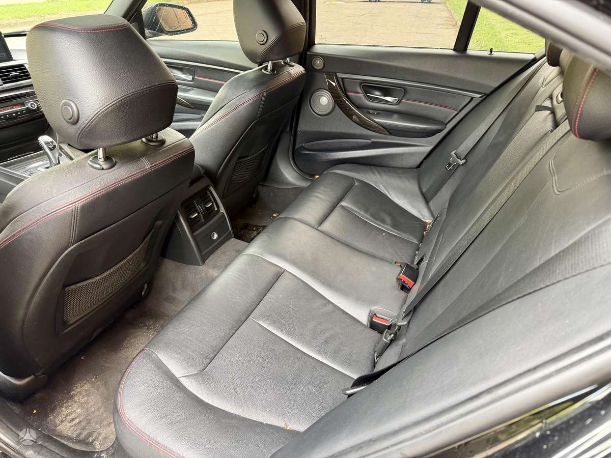 BMW 335, 3.0 l., Седан