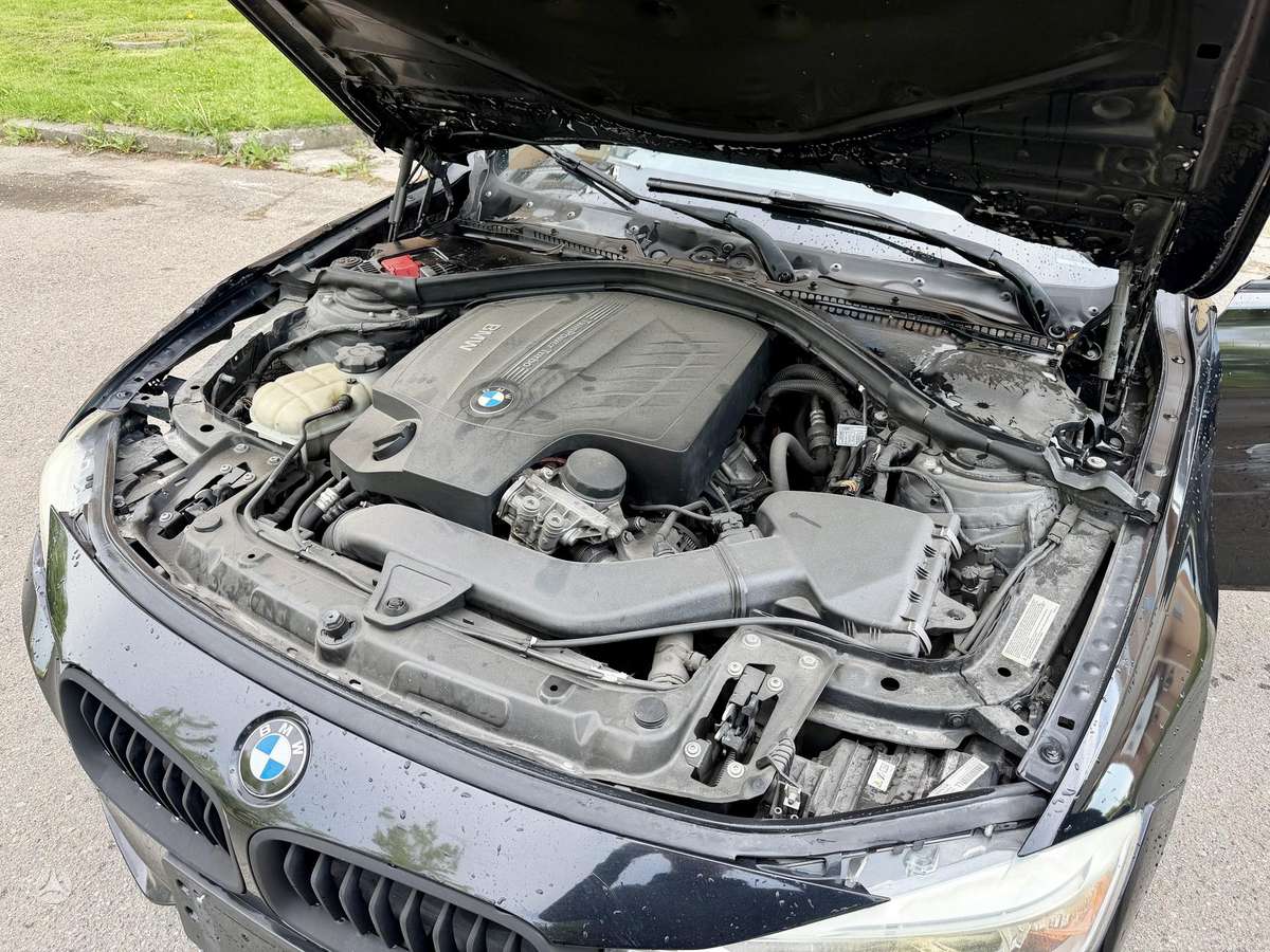 BMW 335, 3.0 l., Седан