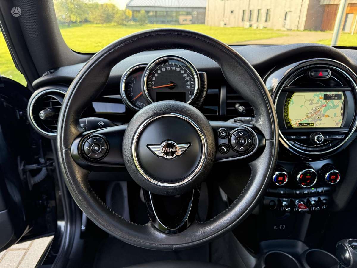 Mini Cooper SD, 2.0 l., hatchback
