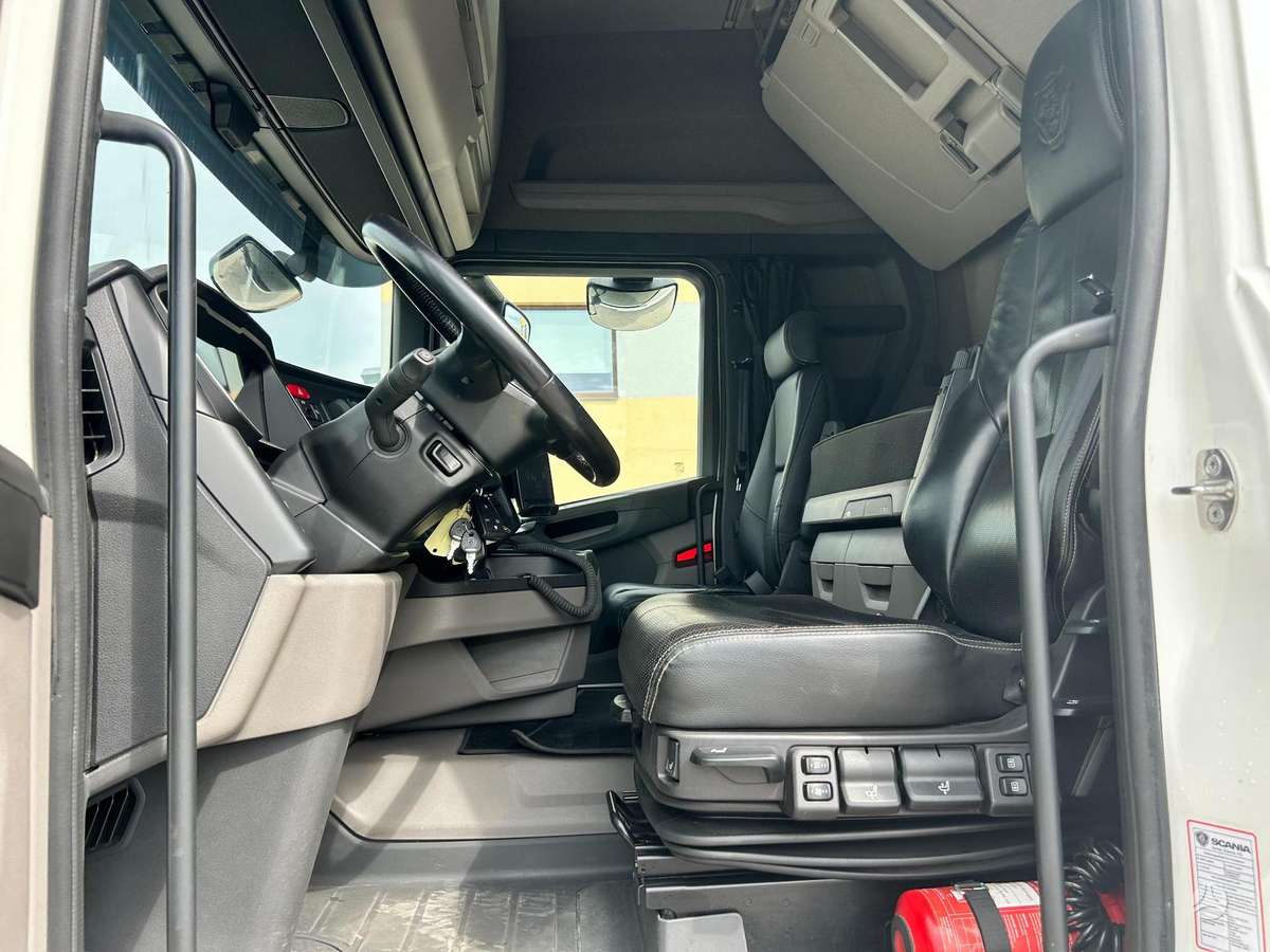 Scania R500, double sleeper
