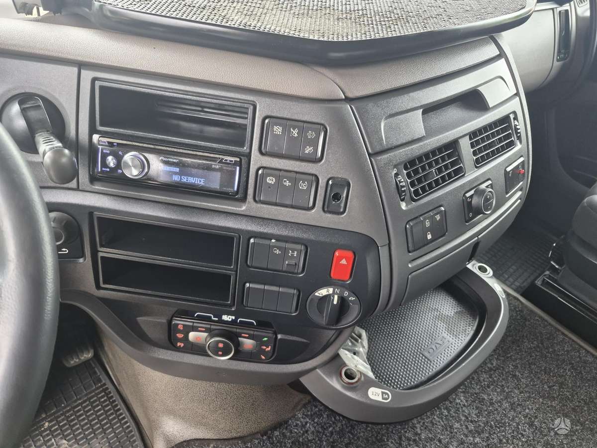 DAF XF106.480, 2 спальных места