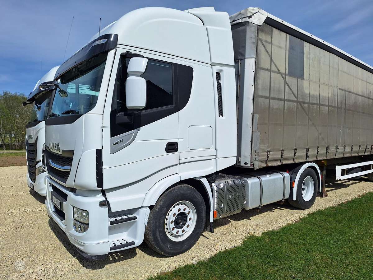 Iveco Stralis, 2 спальных места