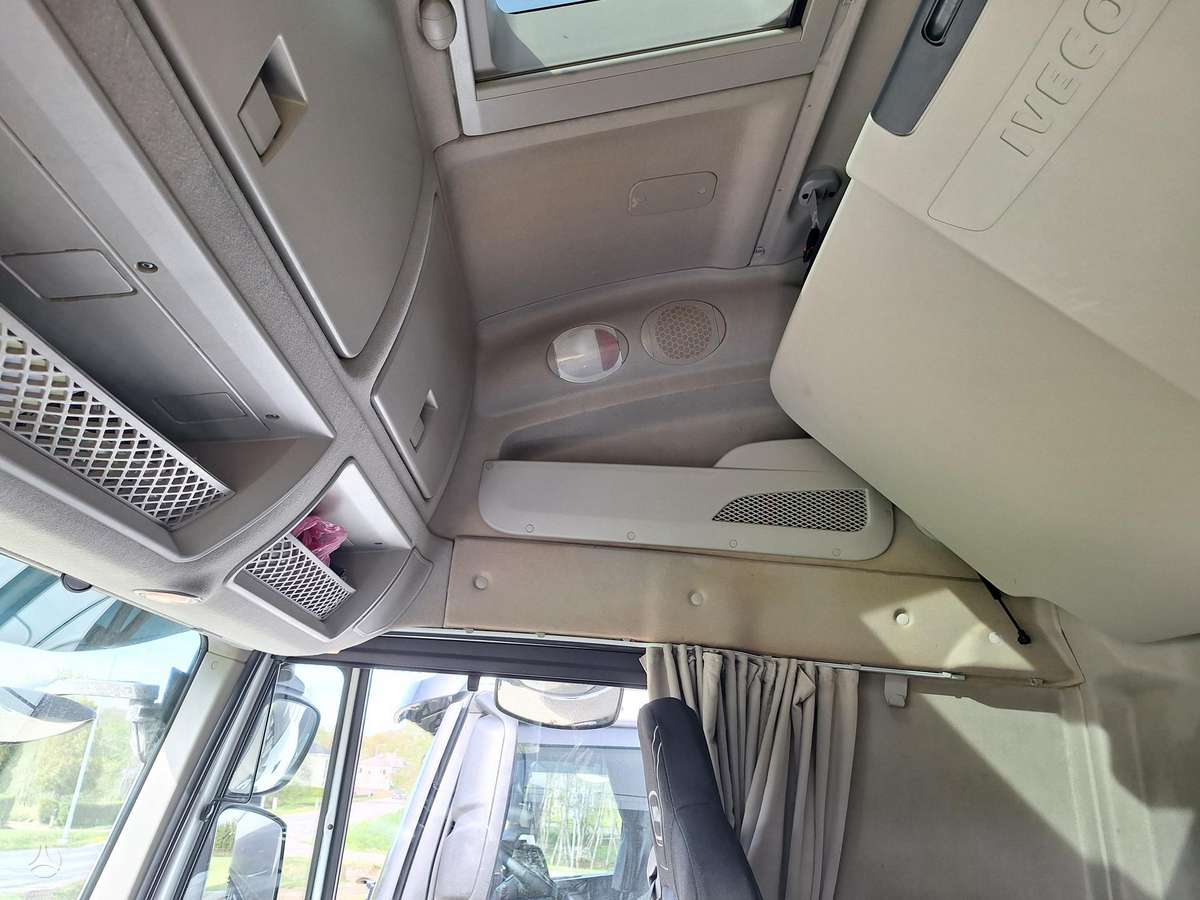Iveco Stralis, double sleeper