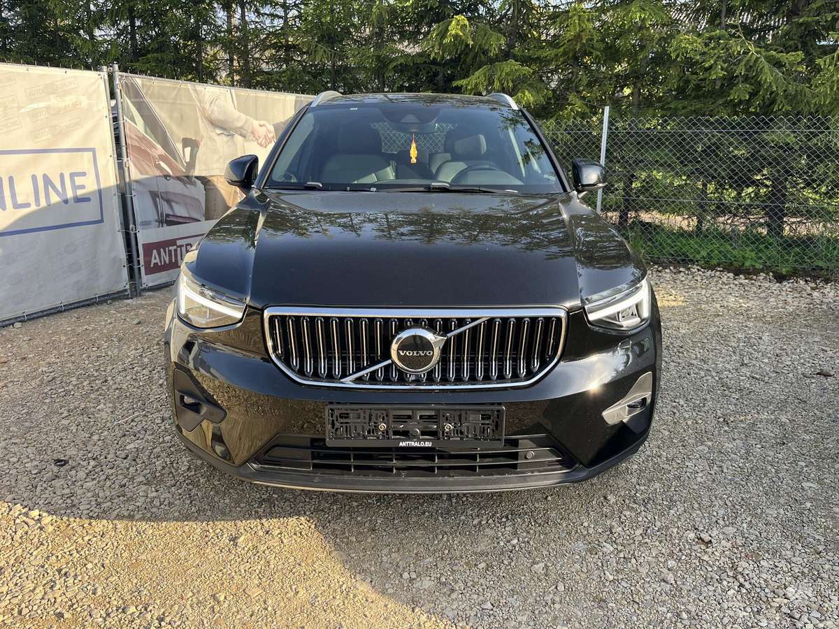 Volvo XC40 - 1