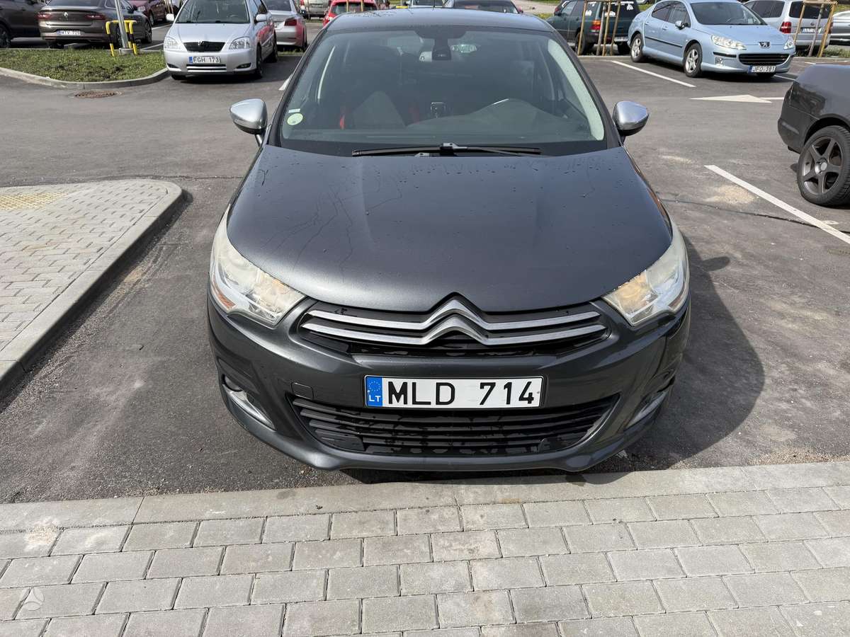 Citroen C4, 1.6 l., hatchback