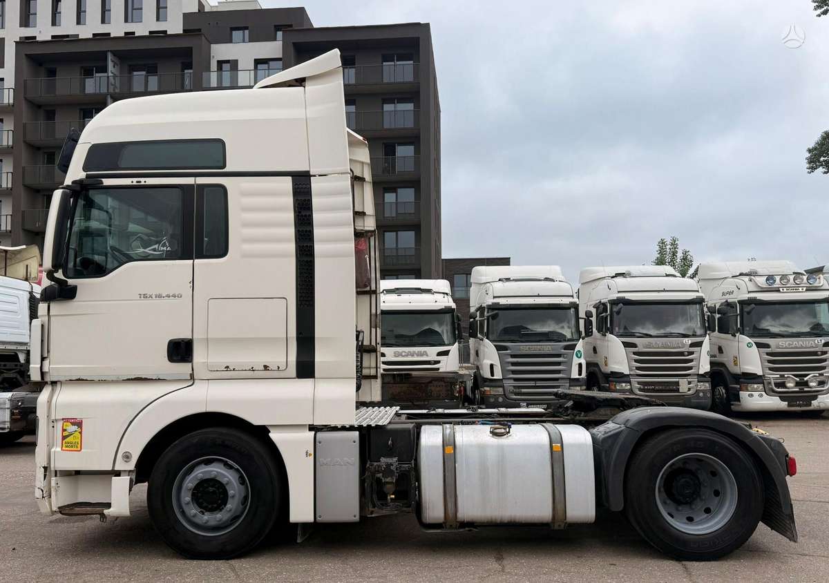 MAN TGX 18.440, double sleeper