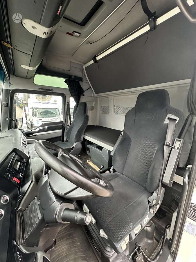 MAN TGX 18.440, double sleeper