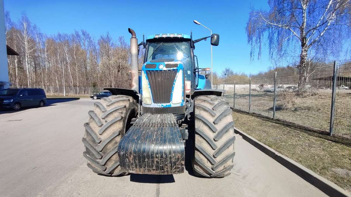 New Holland T8050, traktoriai
