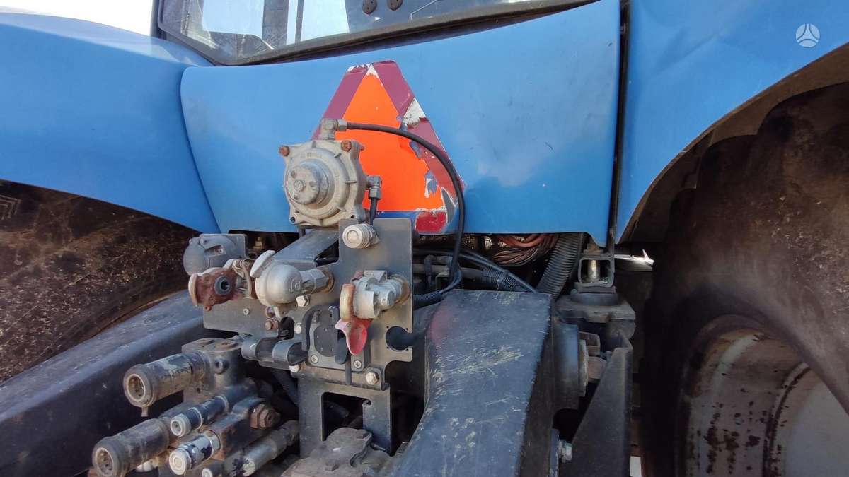 New Holland T8050, traktoriai