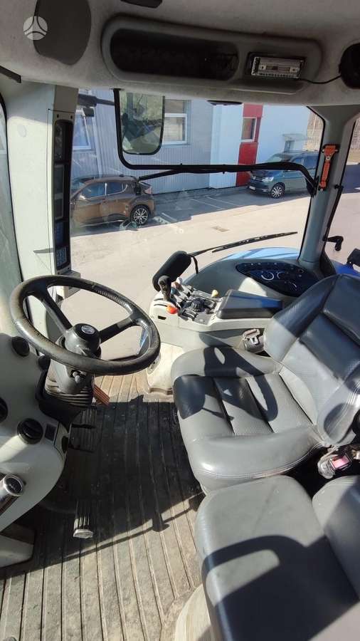New Holland T8050, traktoriai