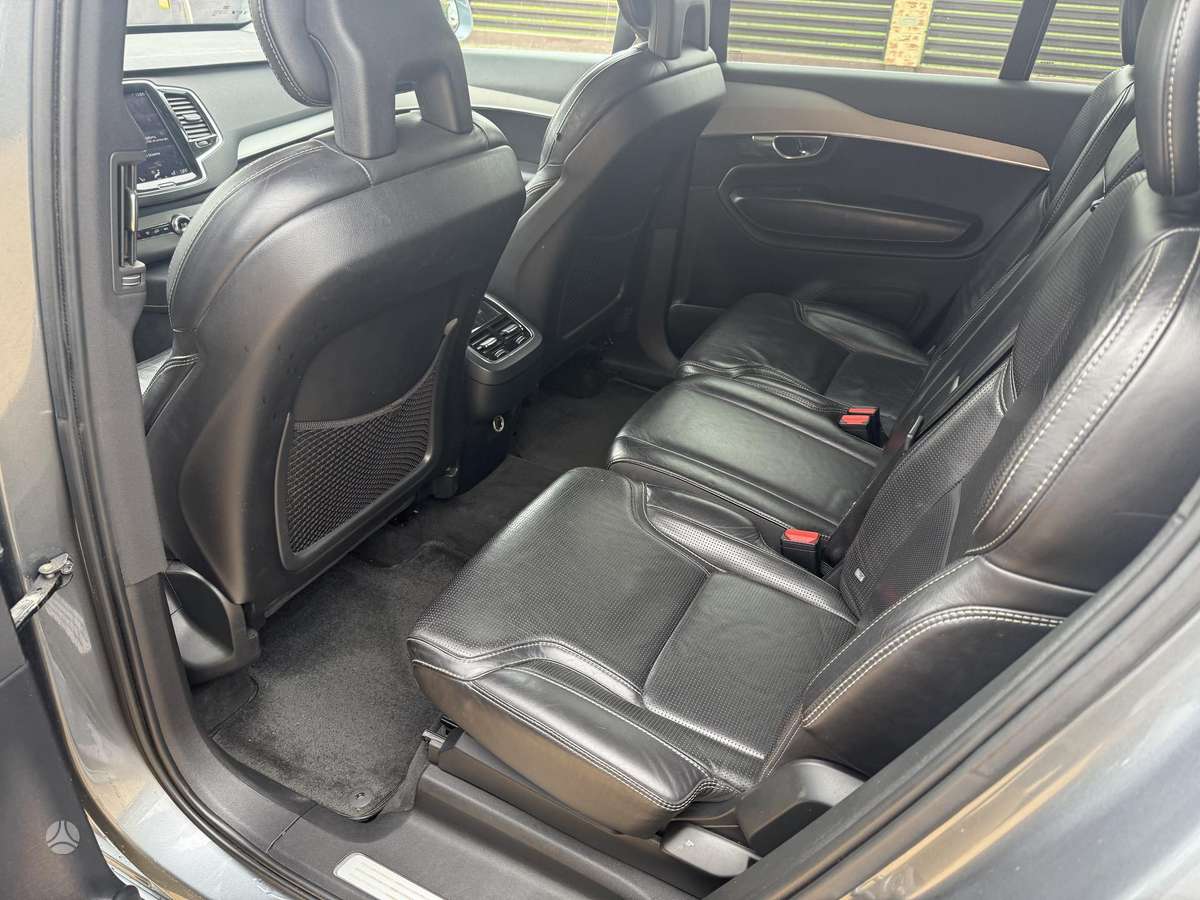 Volvo XC90 - 12