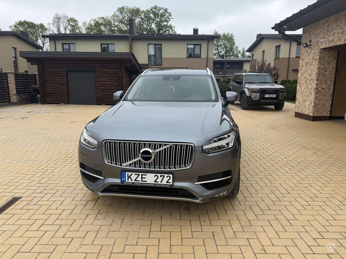Volvo XC90 - 2