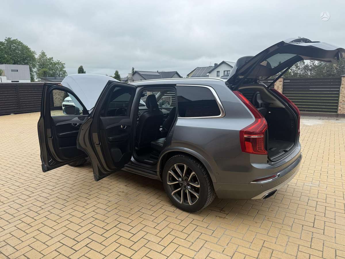 Volvo XC90 - 9