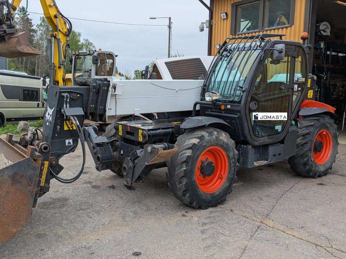 Bobcat T40180, telescopic handler