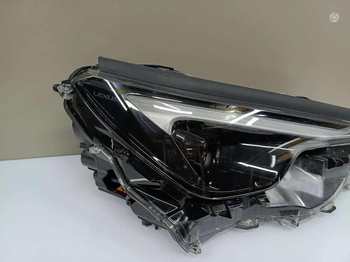 Lexus LBX