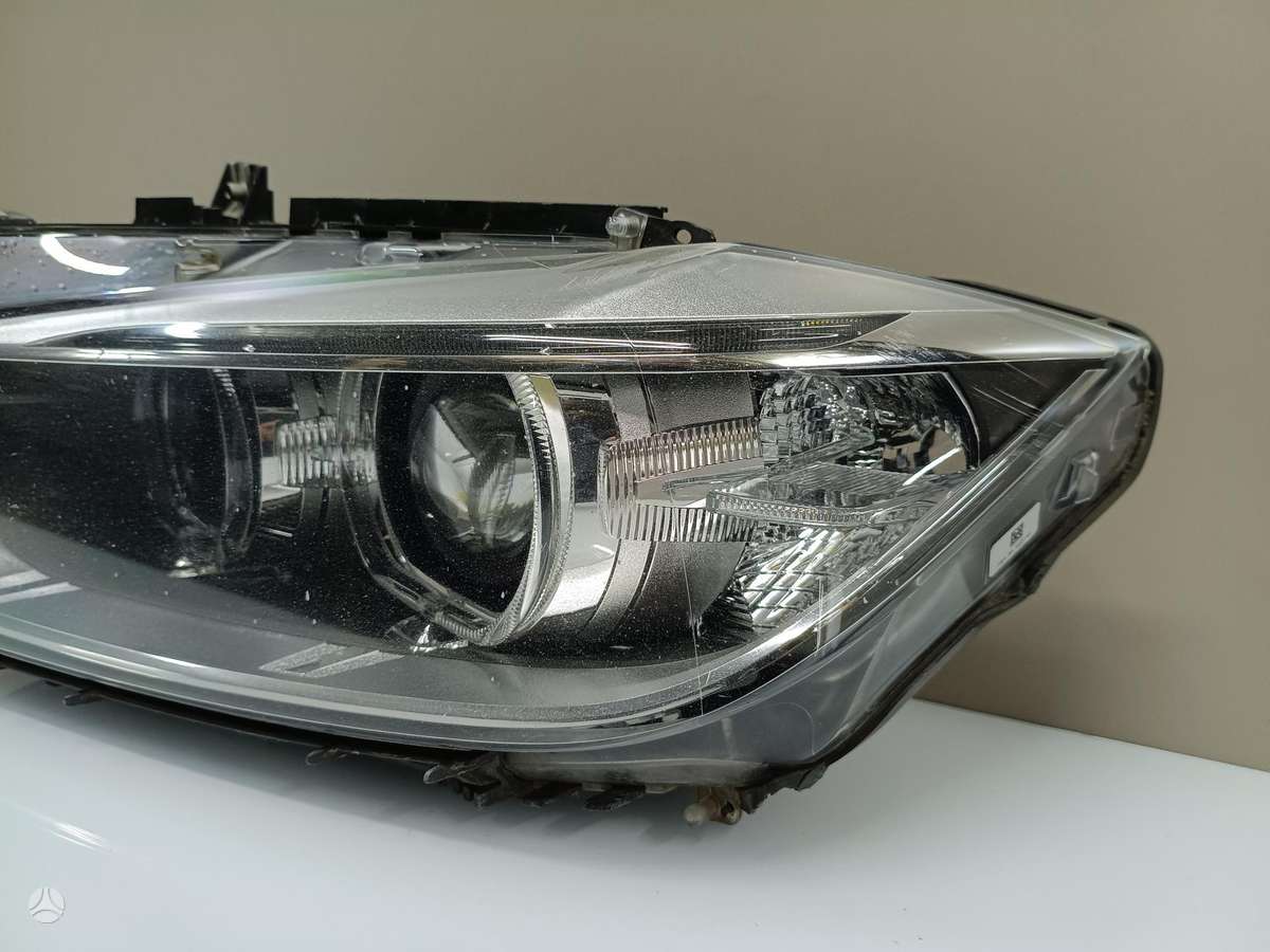 BMW 318 Bixenon